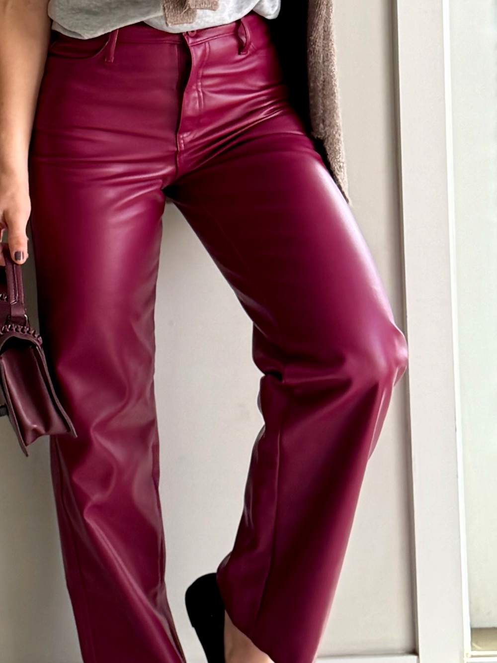 High-Waist Faux Leather wide-Leg Jeans - Burgundy